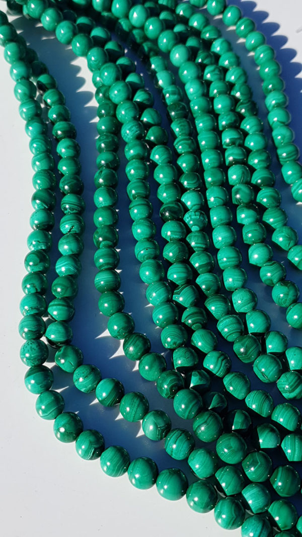 perles malachite claire A 8mm