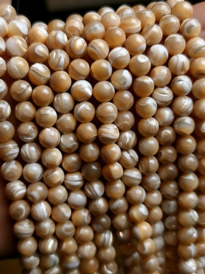 Perles nacre marron 8mm, fil 40cm