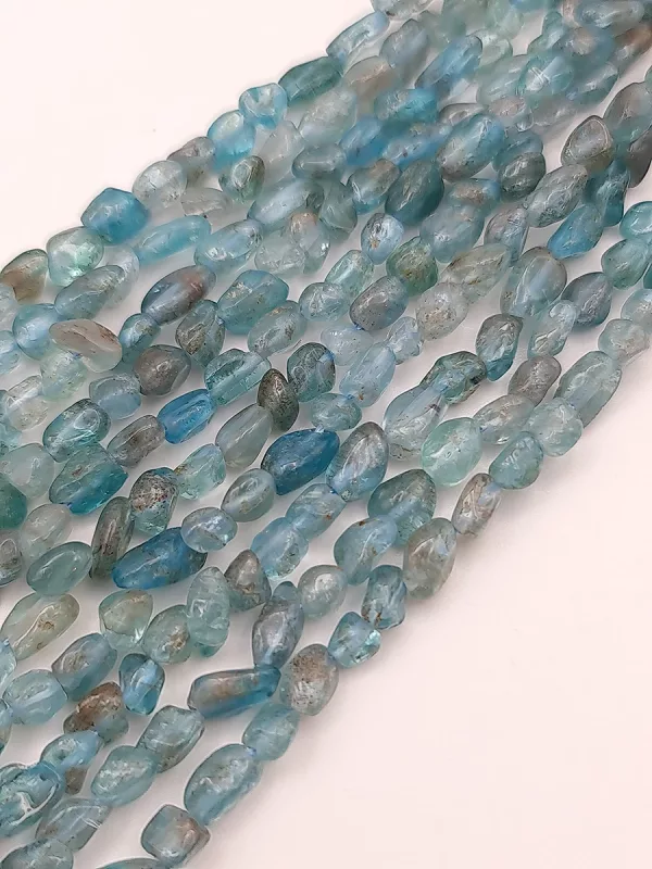 perles apatite claire nuggets 6 - 8mm