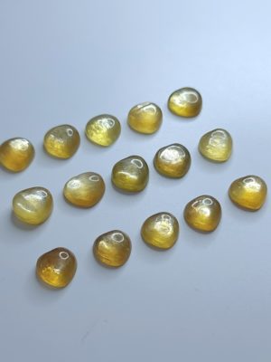 cabochon coeur lepidolite micca jaune