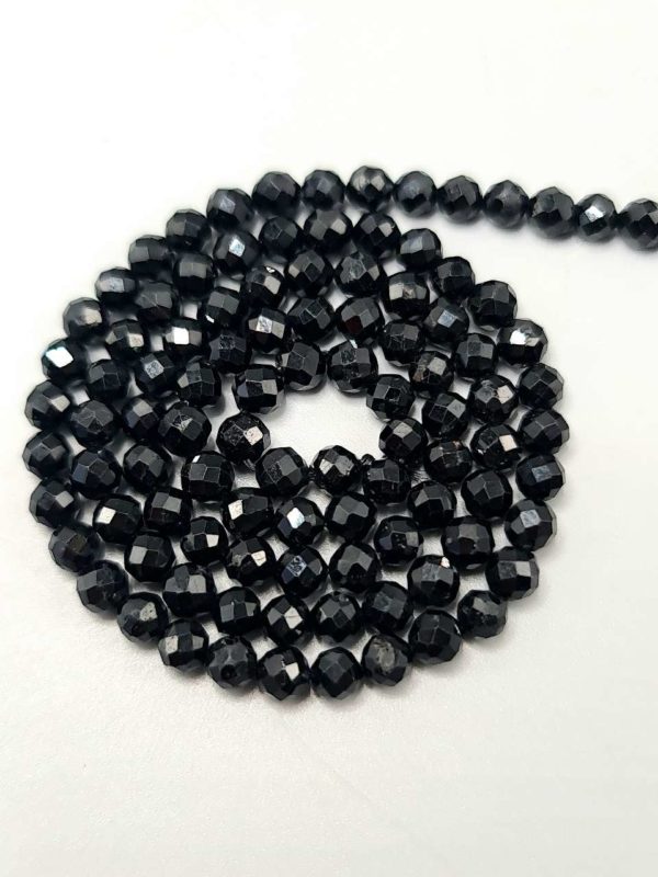 Perles facettés tourmaline noire 4mm