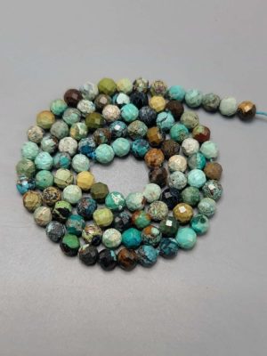 Perles facettés turquoise tibétaine 4mm