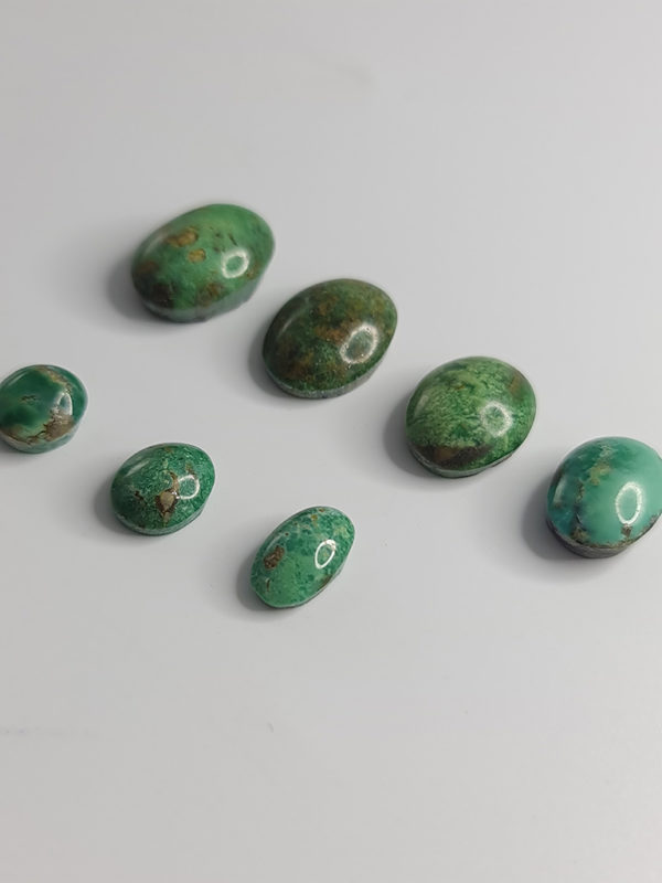 Cabochon turquoise d'iran vert