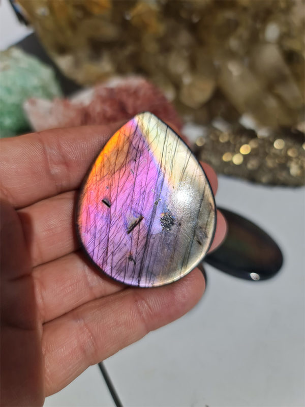 cabochon de Labradorite multicolore