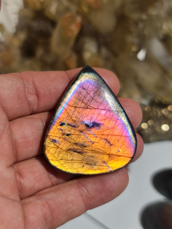 cabochon de Labradorite multicolore