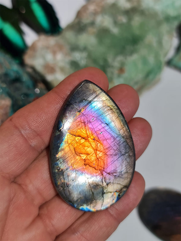 cabochon de Labradorite multicolore