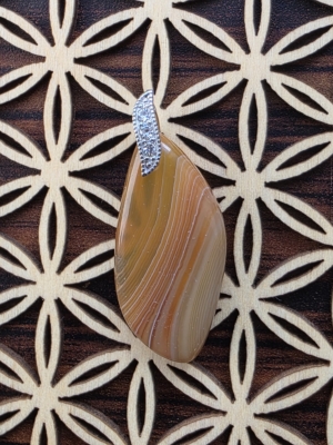 Pendentif Agate à bandes orange