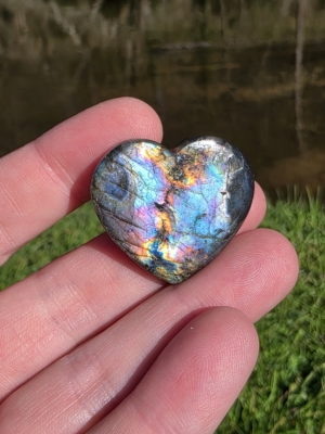Coeur en Labradorite