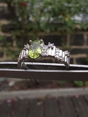 bague en peridot